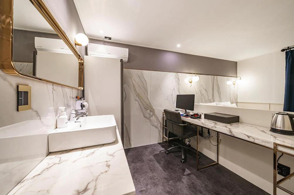 Brown-Dot Hotel Geomdan Incheon Extérieur photo